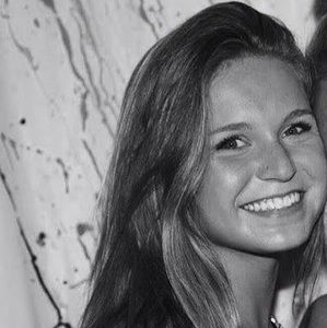 Meet your Posher, Caitlin